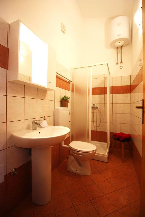 Brijunisol - 3 Apartments Top Position Near The Beautiful Beach Fazana Exterior photo
